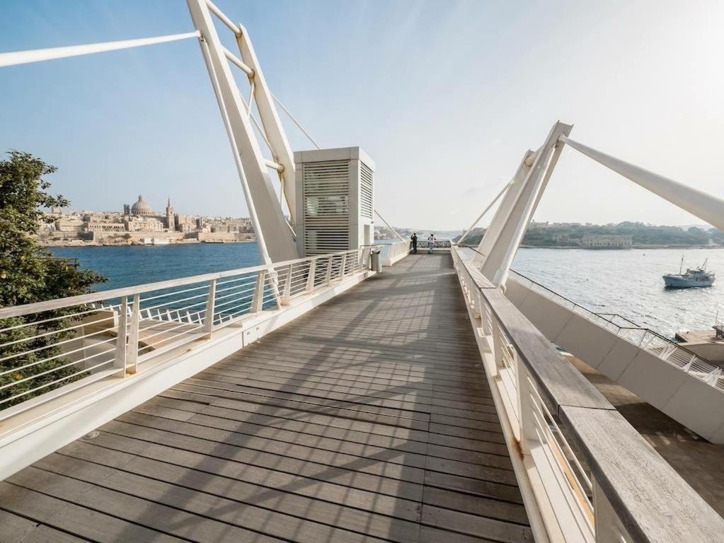 Spectacular Apartment Valletta And Harbour Views سليمة المظهر الخارجي الصورة